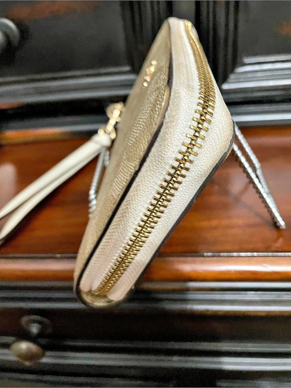 Coach Long Zip Around Wallet In Signature Canvas Beige & White - Picture 5 of 8